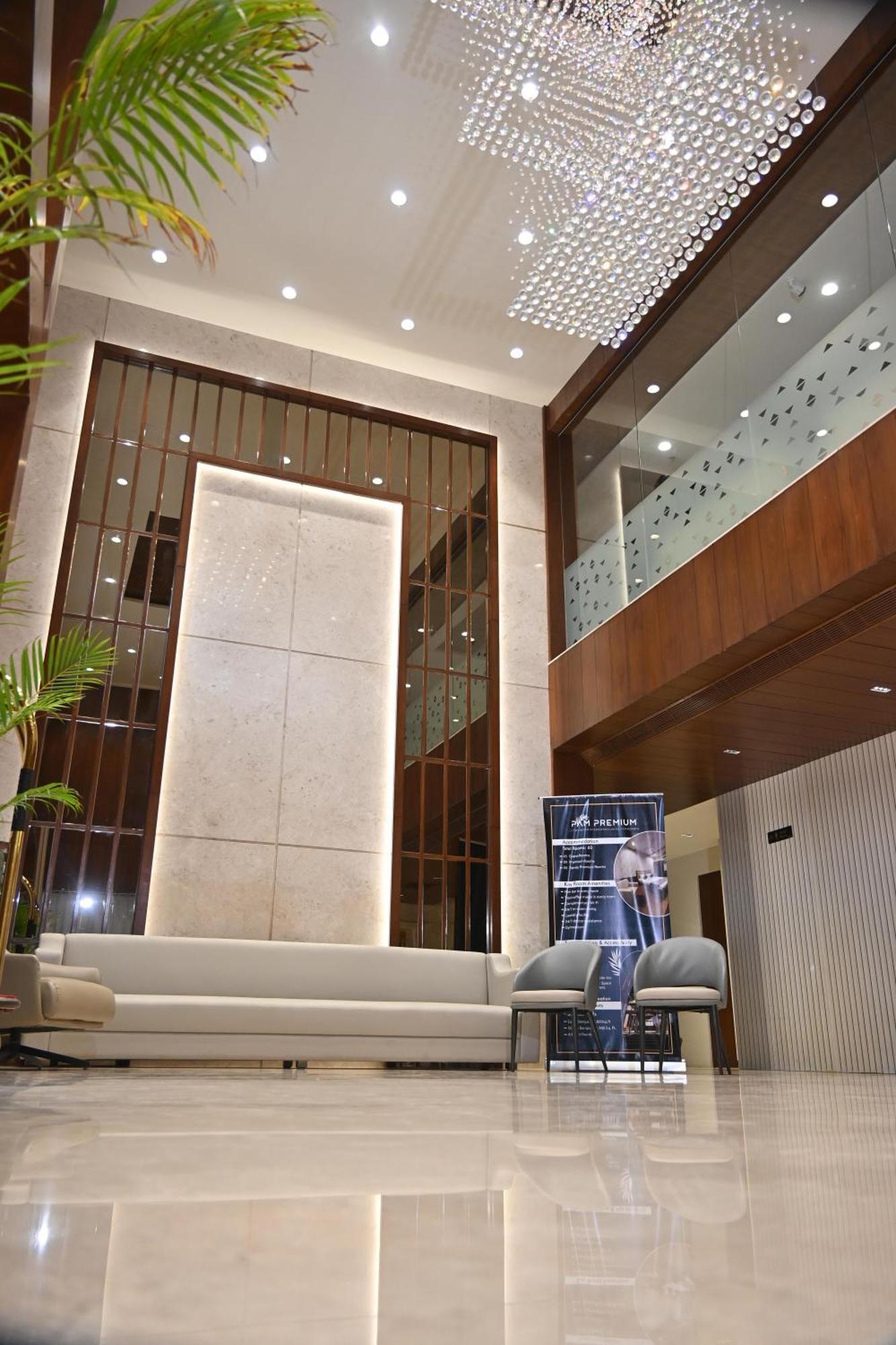 Pam Premium Hotel 바도다라 외부 사진